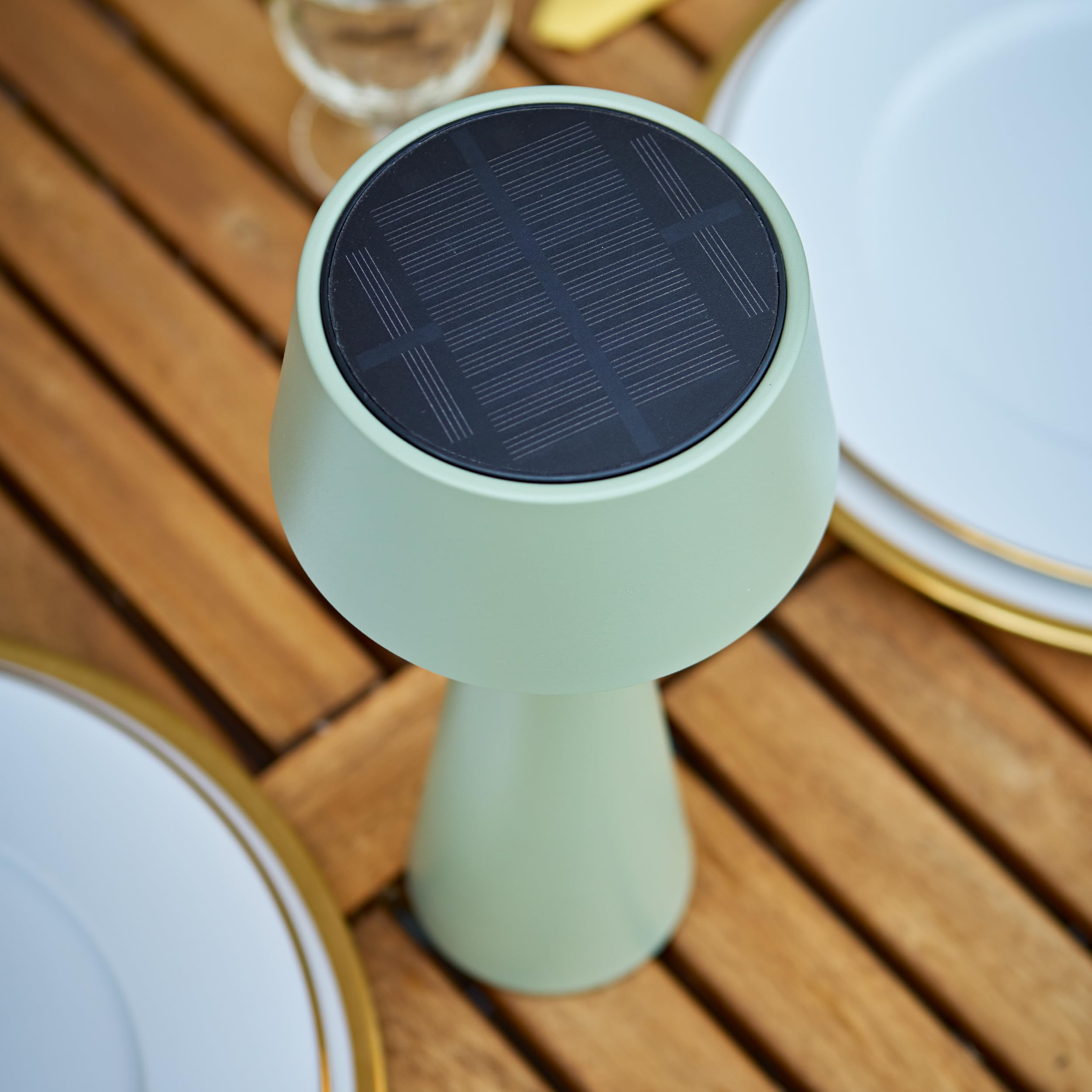 sigor-solino-solar-led-akku-tischlampe-salbeigr-n-mit-magnetgelenk image 8